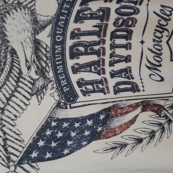 Harley Davidson Women's t-shirt, large, cream, flag, eagle. - Picture 6 of 7